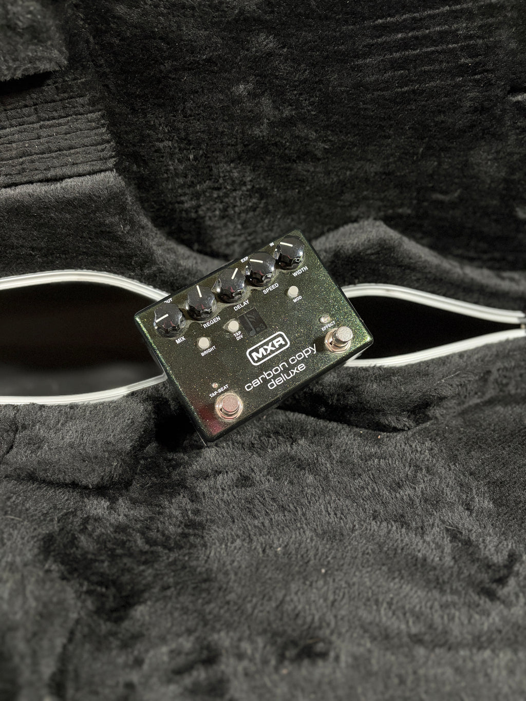 MXR Carbon Copy Deluxe CDS Guitars