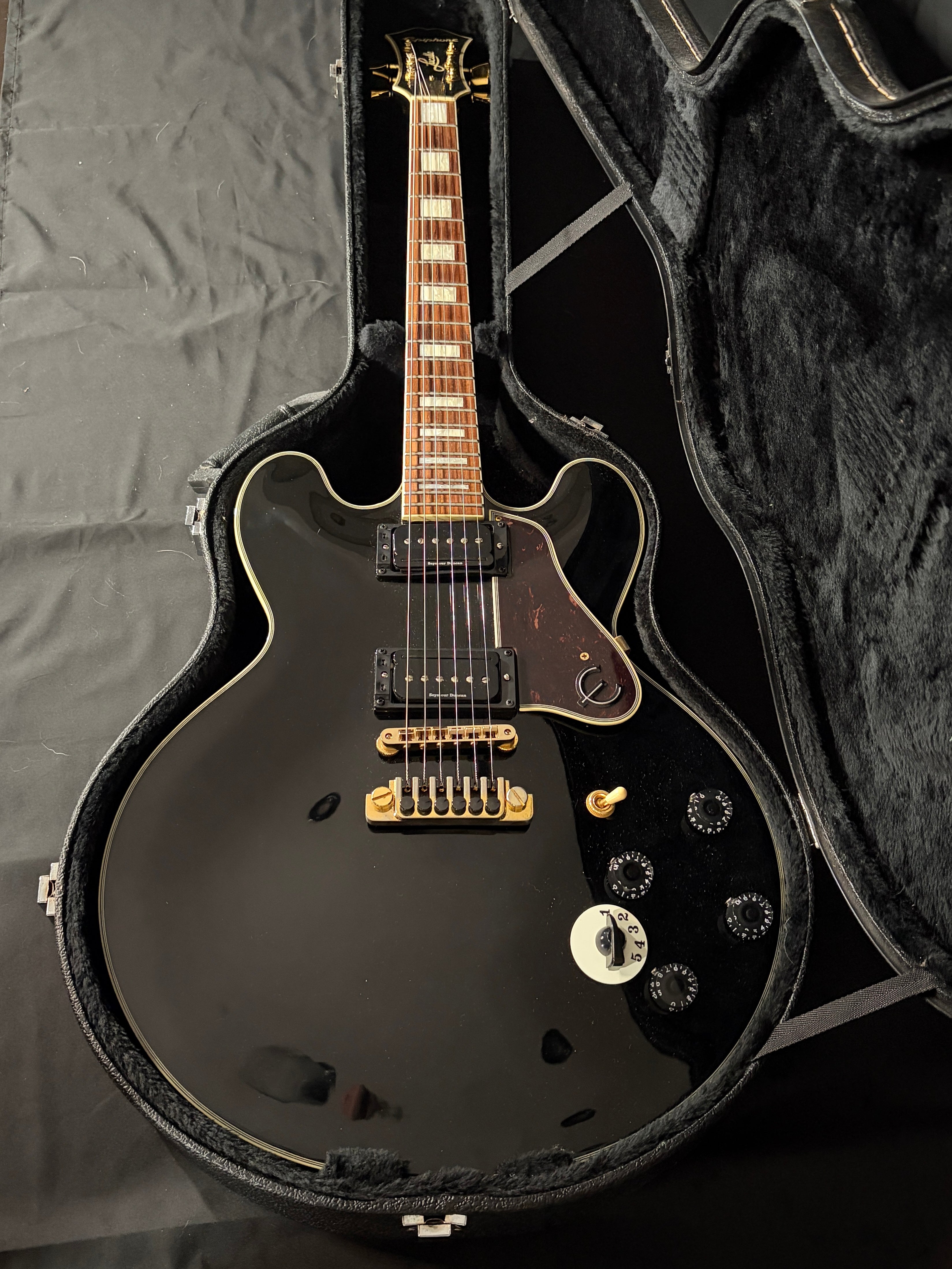 Epiphone BB King Lucille CDS Guitars