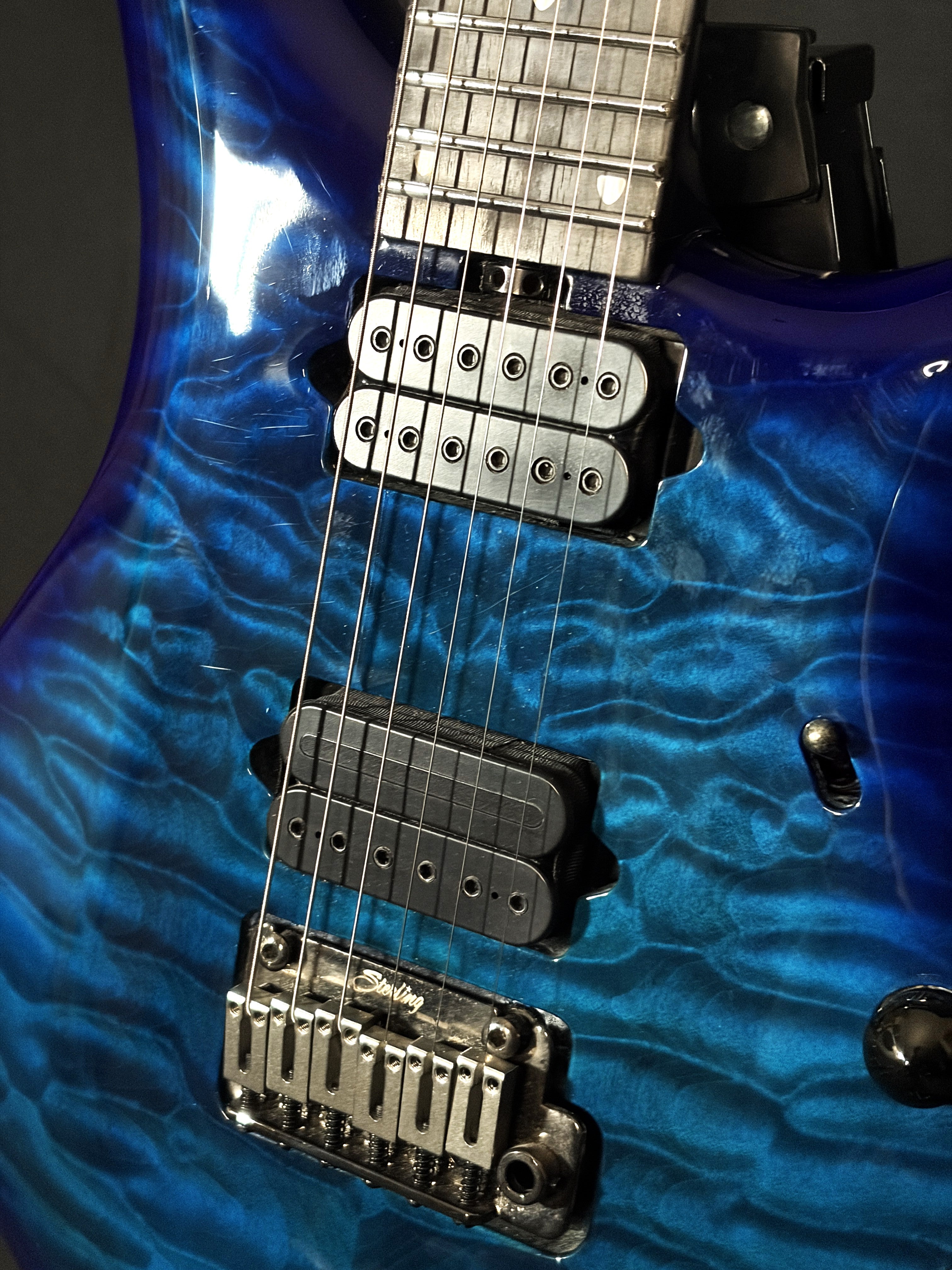 Sterling Majesty 200 CDS Guitars